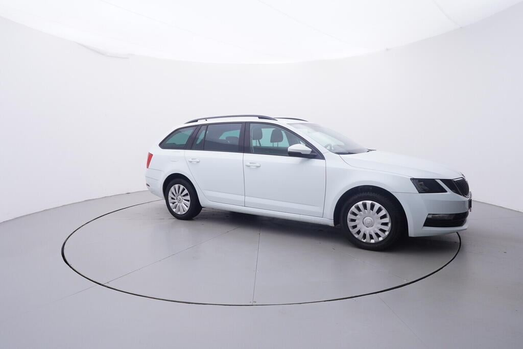 OV190V10281_16.webp_OCTAVIA Ambition 1.0 TSI 85 kW manuál