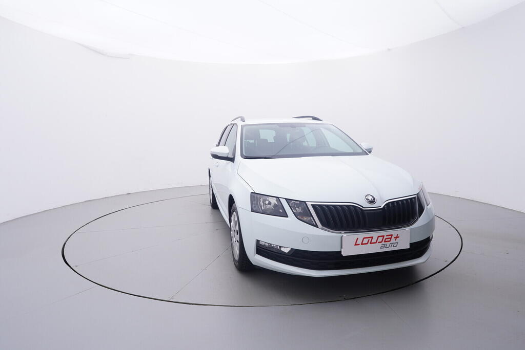 OV190V10281_17.webp_OCTAVIA Ambition 1.0 TSI 85 kW manuál