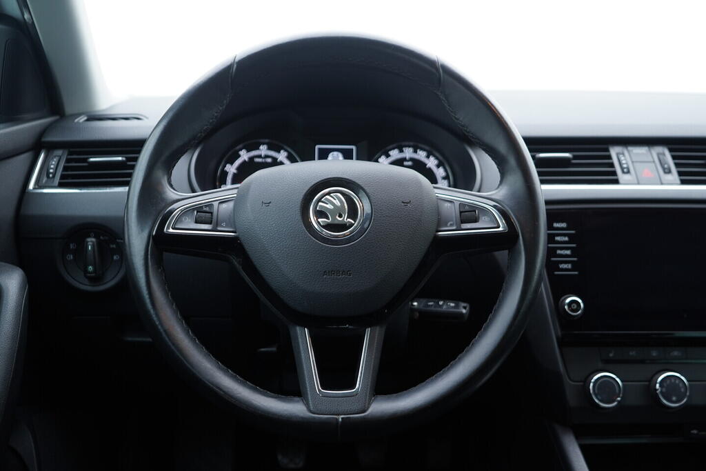 OV190V10281_28.webp_OCTAVIA Ambition 1.0 TSI 85 kW manuál