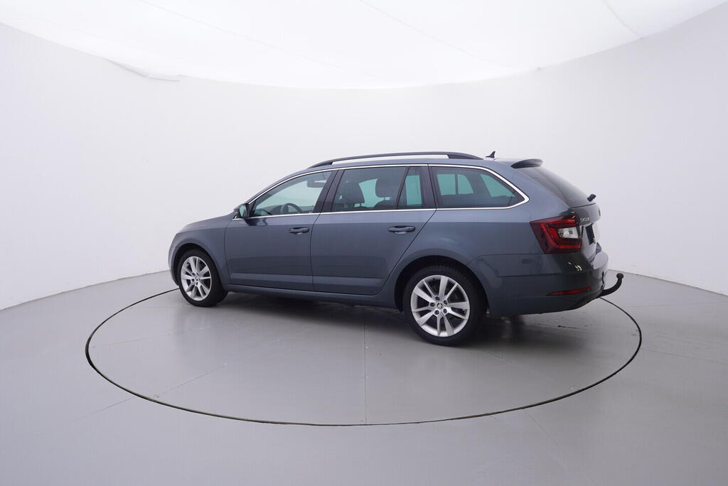 OV190V10282_12.webp_OCTAVIA Style 1.4 TSI 110 kW manuál