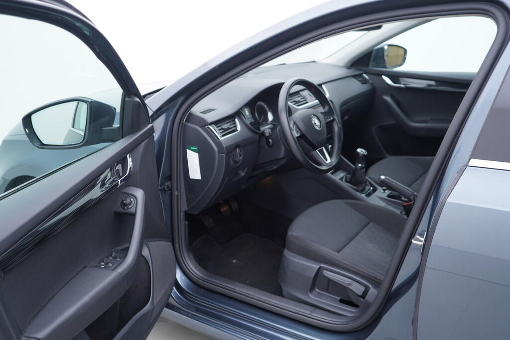 OV190V10282_18.webp_OCTAVIA Style 1.4 TSI 110 kW manuál