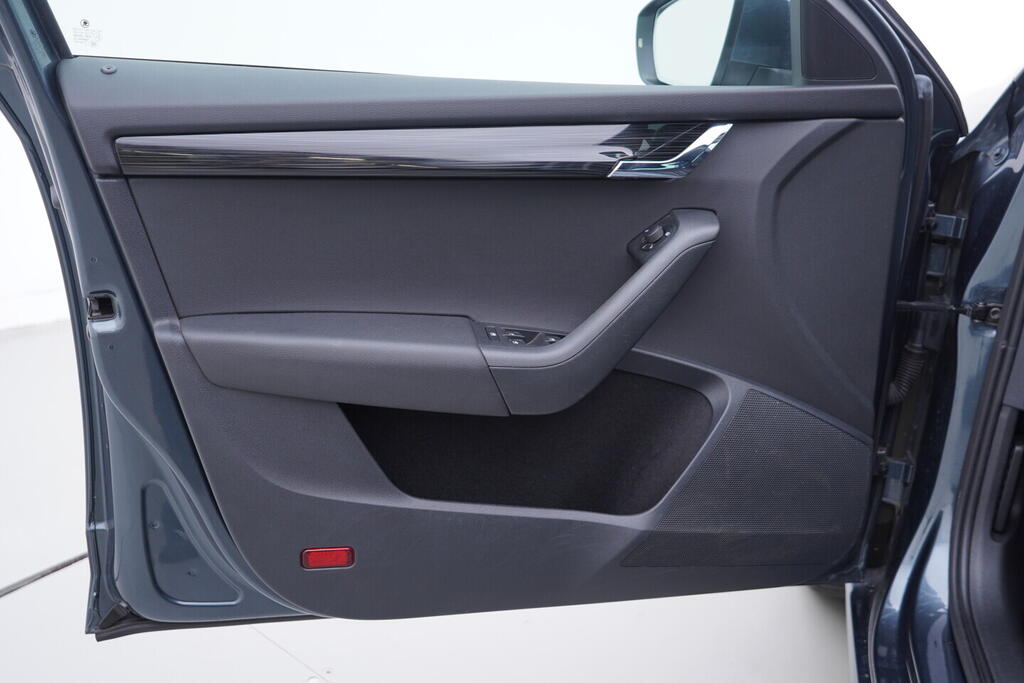 OV190V10282_19.webp_OCTAVIA Style 1.4 TSI 110 kW manuál