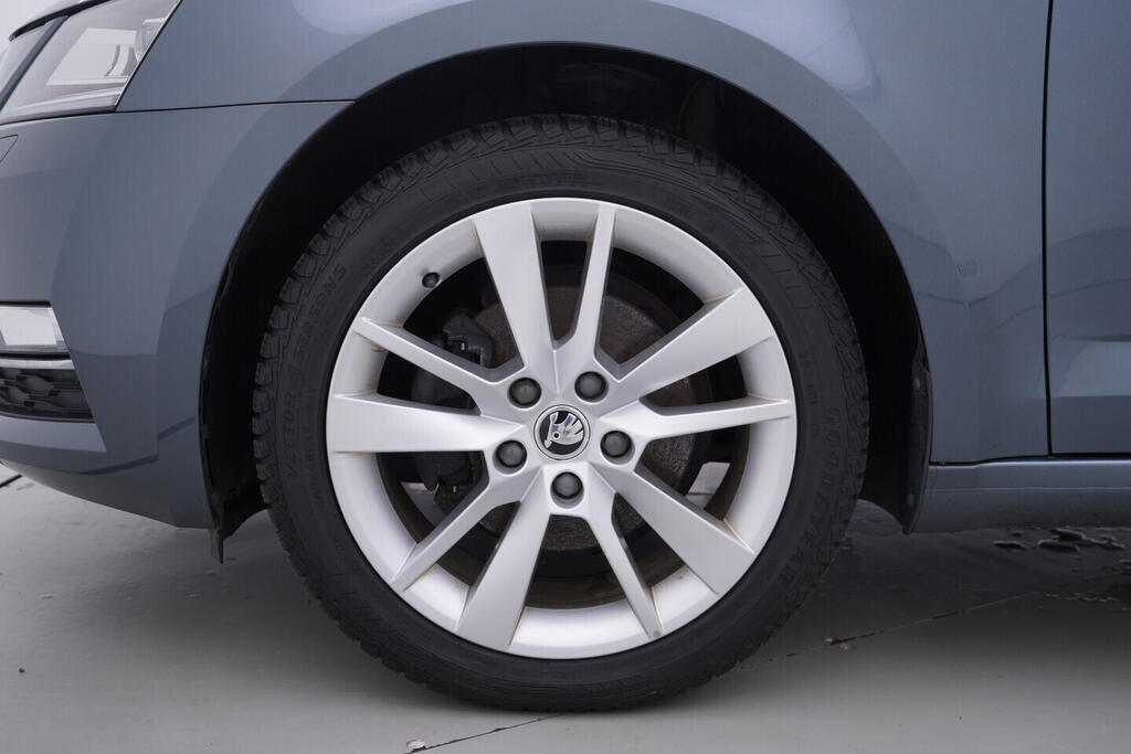 OV190V10282_39.webp_OCTAVIA Style 1.4 TSI 110 kW manuál