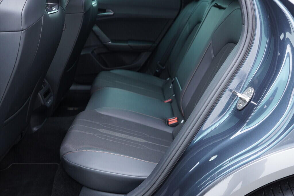 OV190V10283_37.webp_FORMENTOR VZ 2.0 TSI 180 kW automat, DPH