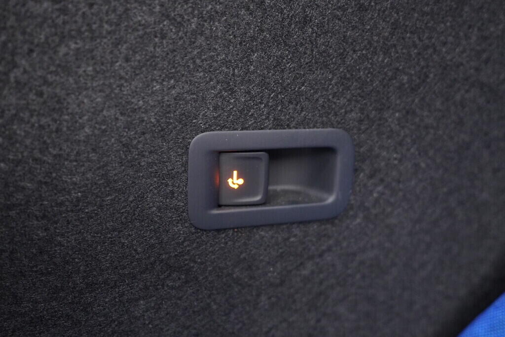 OV190V10283_41.webp_FORMENTOR VZ 2.0 TSI 180 kW automat, DPH