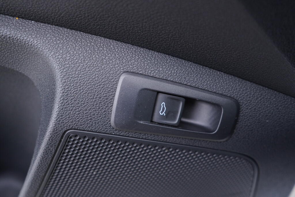 OV190V10284_21.webp_KAROQ Bussines 2.0 TDI 85 kW automat, DPH