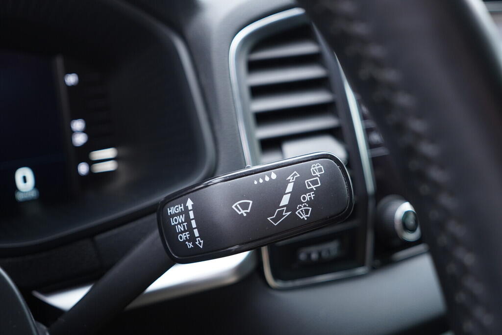 OV190V10284_26.webp_KAROQ Bussines 2.0 TDI 85 kW automat, DPH