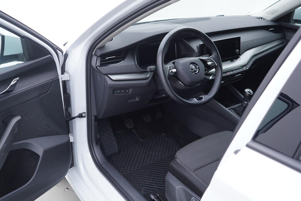 OV190V10288_18.webp_OCTAVIA Ambition 2.0 TDI 85 kW manuál, DPH