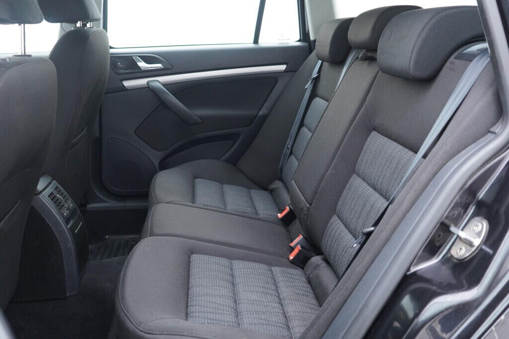 OV190V10295_36.webp_OCTAVIA Elegance 2.0 TDI 103 kW manuál