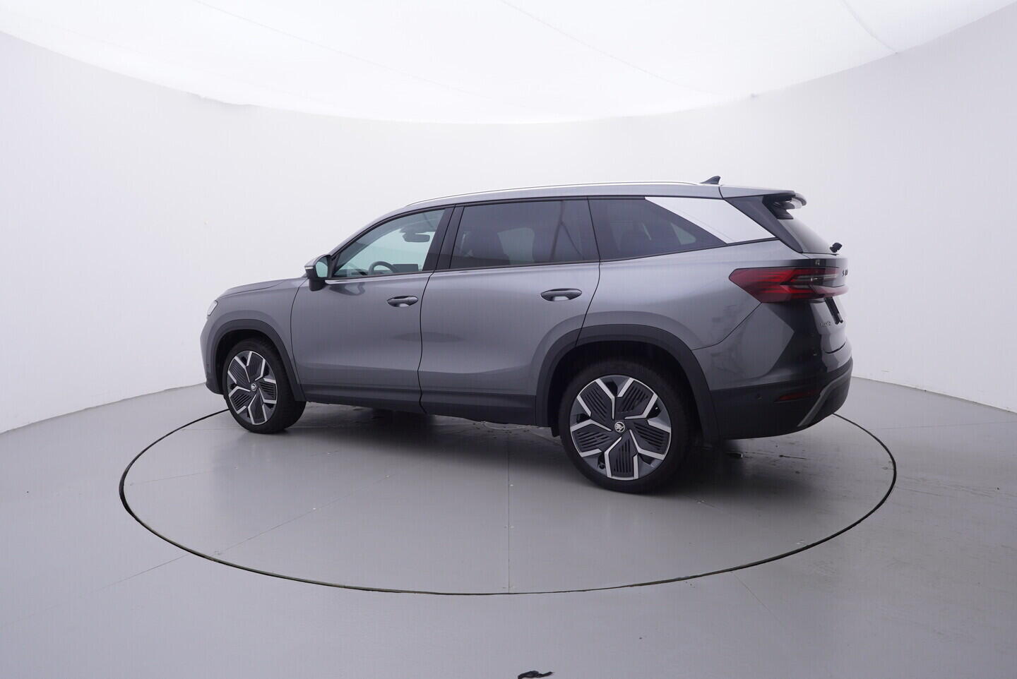 OV190V10301_12.webp_KODIAQ Selection 2.0 TDI 142 kW automat, DPH