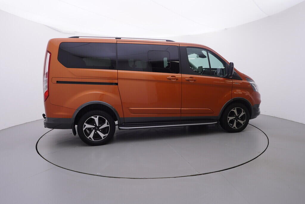 OV190V10302_15.webp_TOURNEO CUSTOM Active 2.0 EcoBlue 136 kW automat, DPH