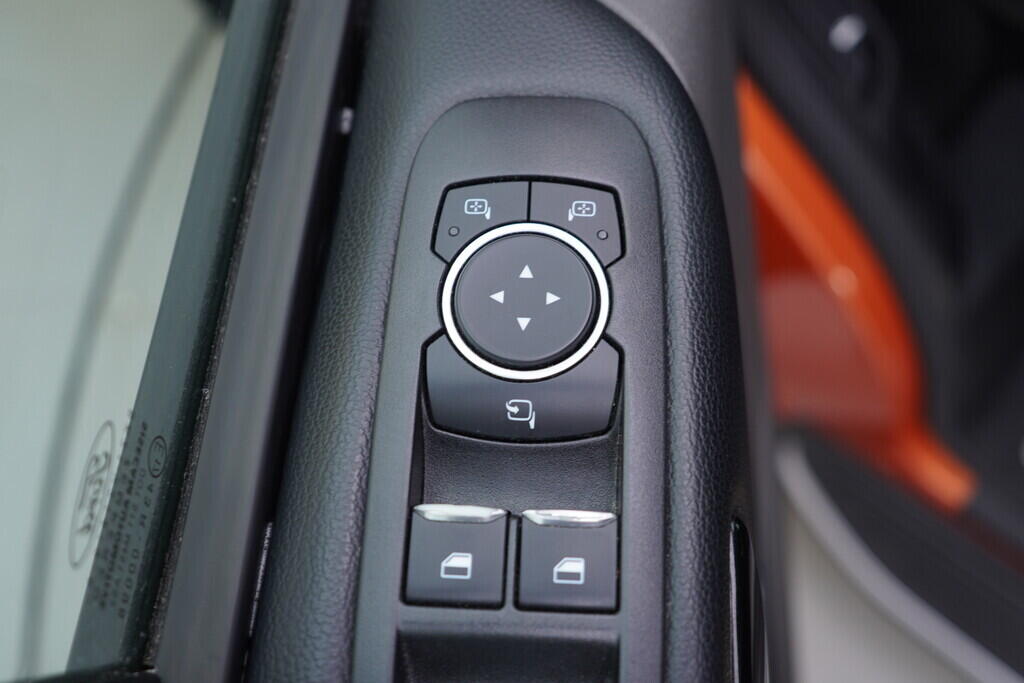 OV190V10302_20.webp_TOURNEO CUSTOM Active 2.0 EcoBlue 136 kW automat, DPH