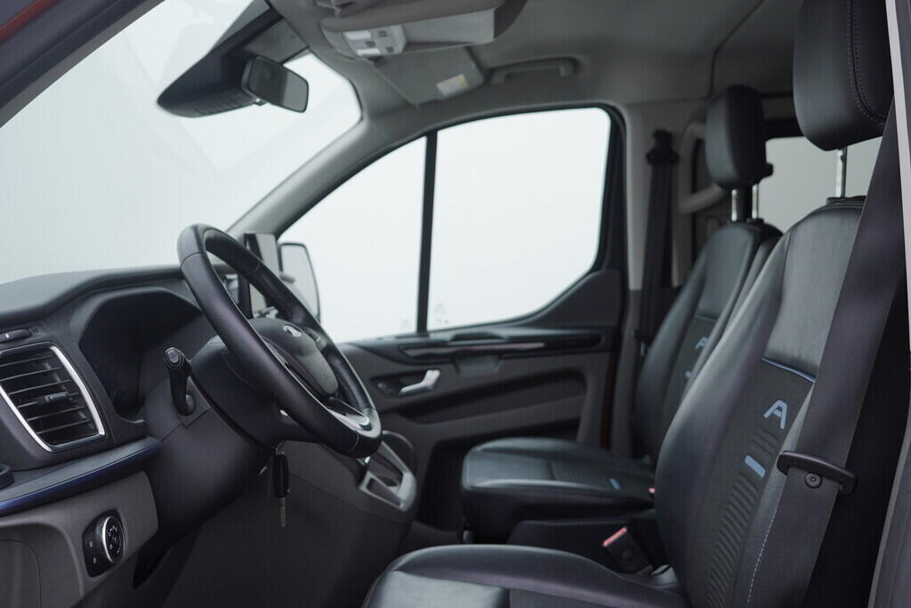 OV190V10302_23.webp_TOURNEO CUSTOM Active 2.0 EcoBlue 136 kW automat, DPH