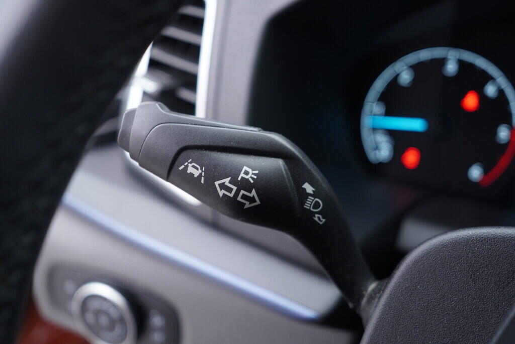 OV190V10302_25.webp_TOURNEO CUSTOM Active 2.0 EcoBlue 136 kW automat, DPH