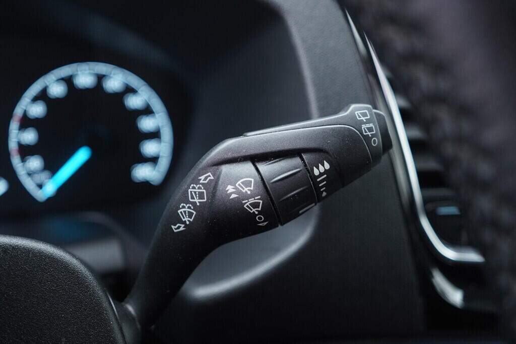 OV190V10302_26.webp_TOURNEO CUSTOM Active 2.0 EcoBlue 136 kW automat, DPH