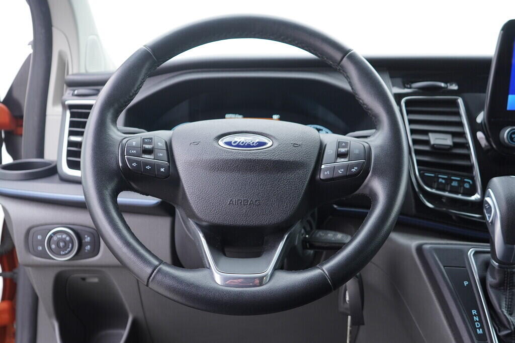 OV190V10302_28.webp_TOURNEO CUSTOM Active 2.0 EcoBlue 136 kW automat, DPH