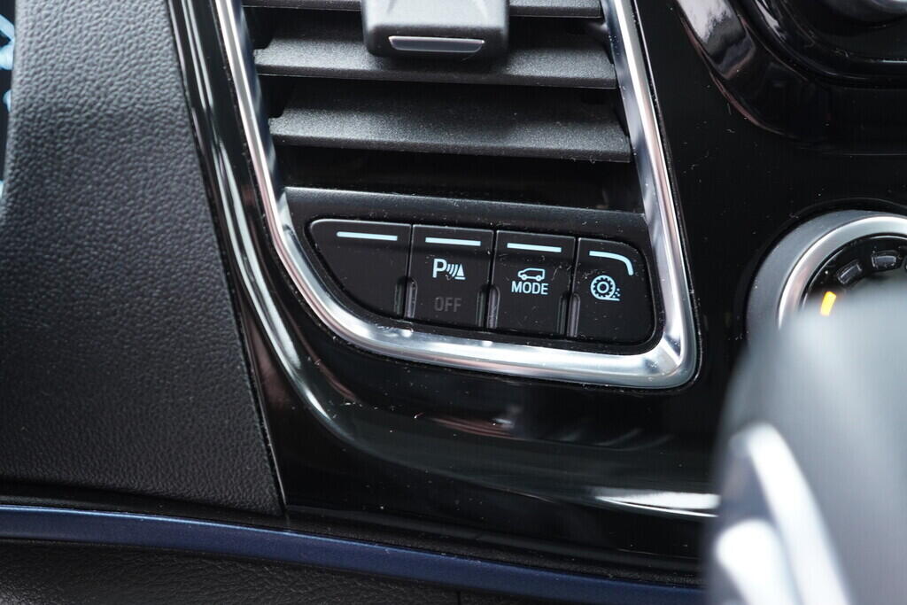 OV190V10302_33.webp_TOURNEO CUSTOM Active 2.0 EcoBlue 136 kW automat, DPH