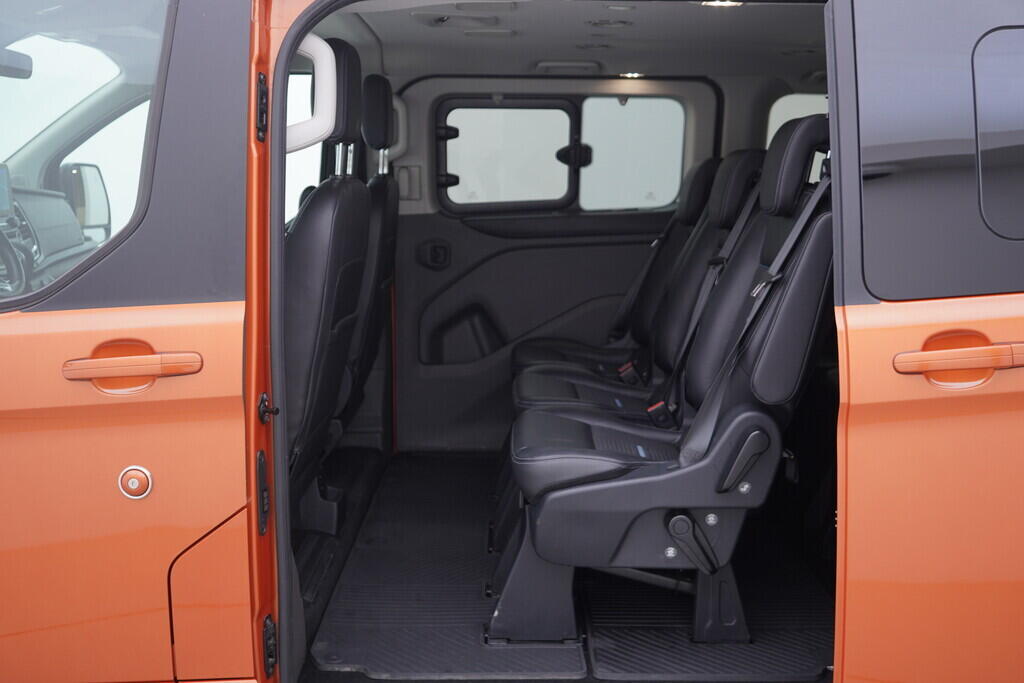 OV190V10302_35.webp_TOURNEO CUSTOM Active 2.0 EcoBlue 136 kW automat, DPH