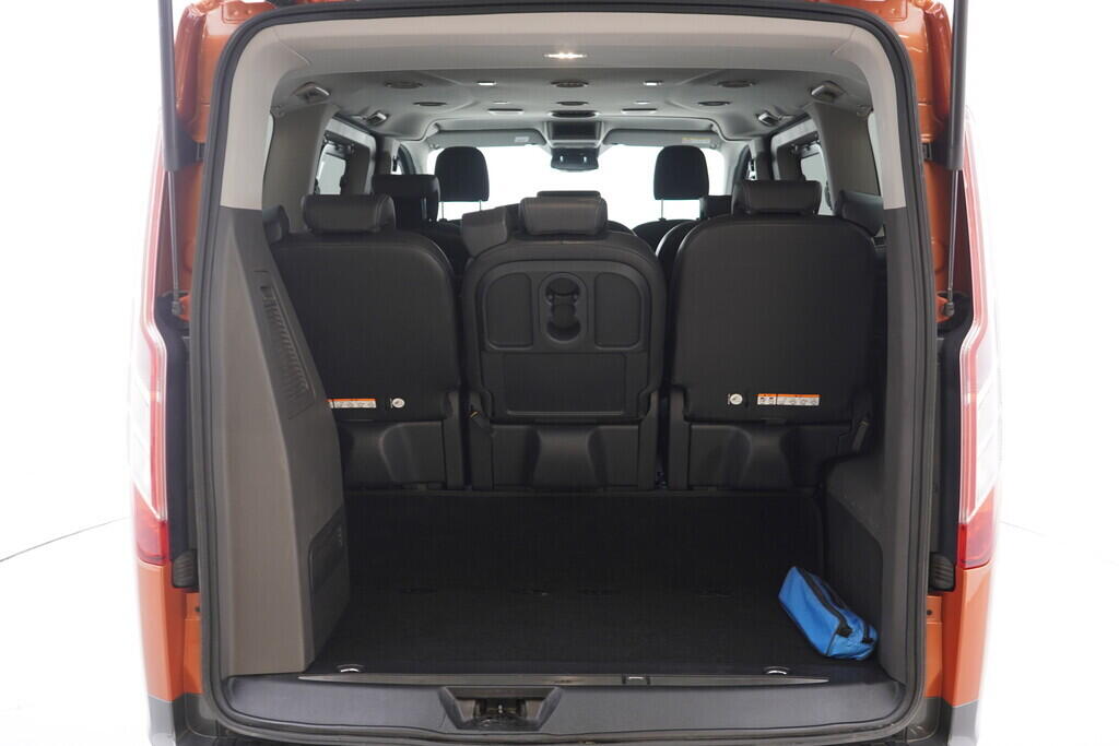 OV190V10302_39.webp_TOURNEO CUSTOM Active 2.0 EcoBlue 136 kW automat, DPH