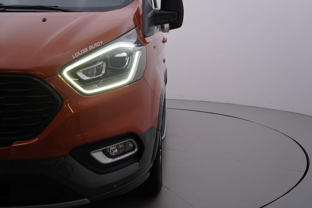 OV190V10302_44.webp_TOURNEO CUSTOM Active 2.0 EcoBlue 136 kW automat, DPH