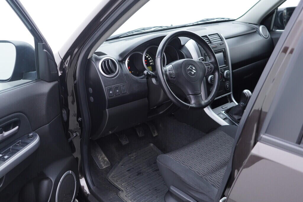 OV190V10303_18.webp_GRAND VITARA  2.4 J24B 124 kW manuál