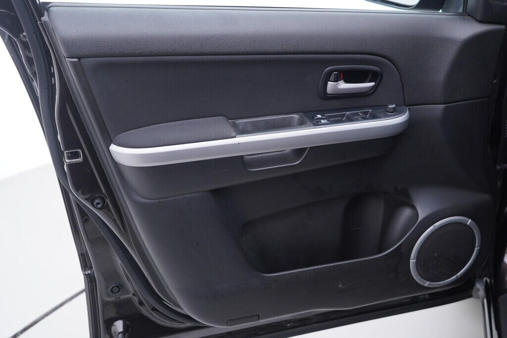 OV190V10303_19.webp_GRAND VITARA  2.4 J24B 124 kW manuál