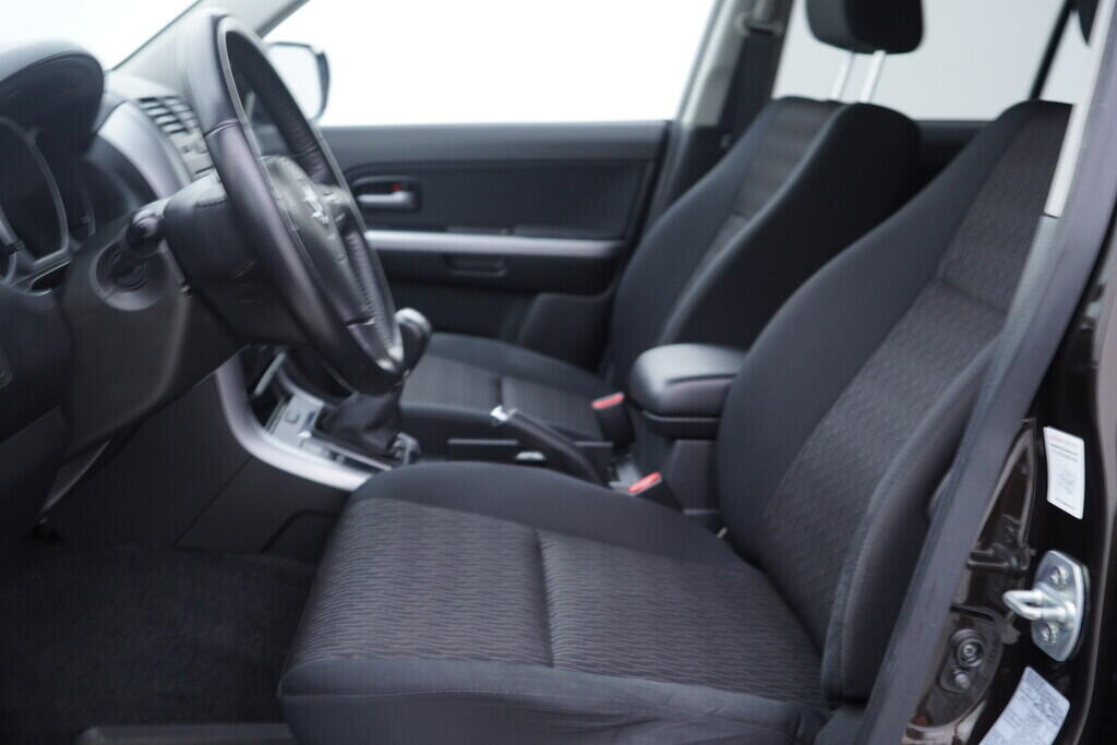 OV190V10303_22.webp_GRAND VITARA  2.4 J24B 124 kW manuál