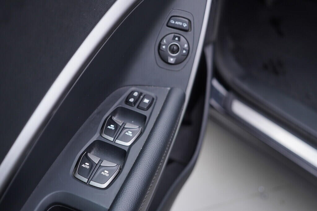 OV190V10304_20.webp_GRAND SANTA FE Executive 2.2  _ kW automat