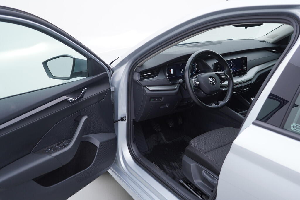 OV190V10306_18.webp_OCTAVIA Ambition 2.0 TDI 85 kW manuál