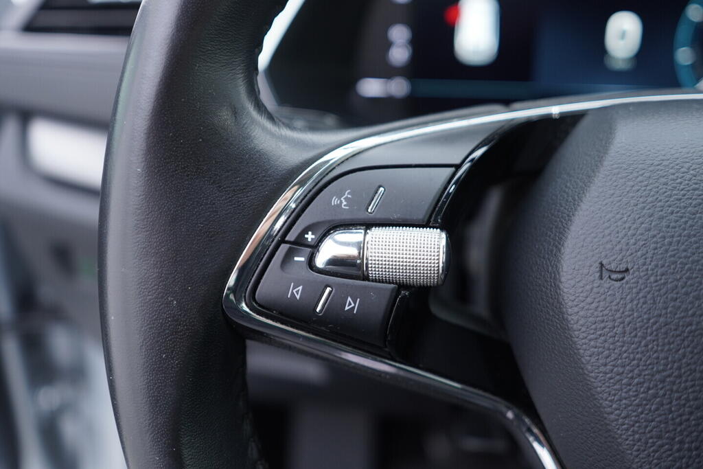 OV190V10306_25.webp_OCTAVIA Ambition 2.0 TDI 85 kW manuál