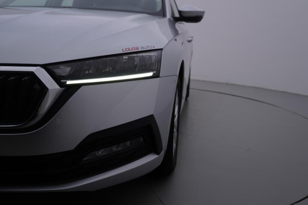 OV190V10306_43.webp_OCTAVIA Ambition 2.0 TDI 85 kW manuál