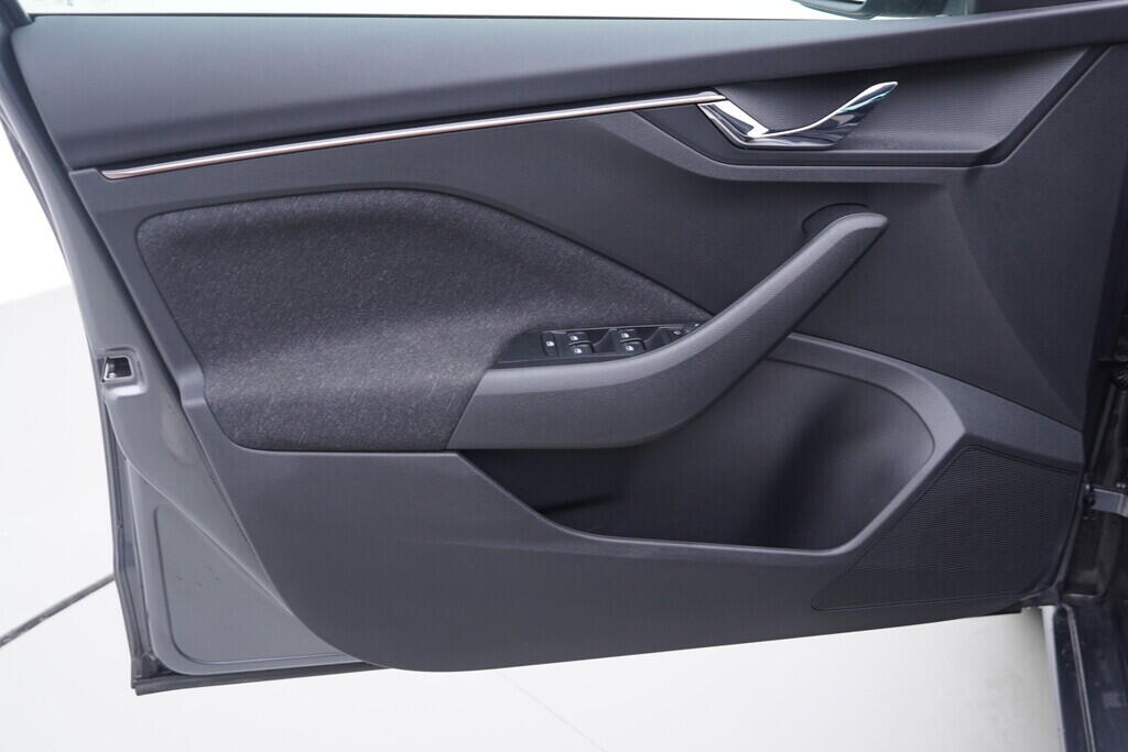 OV190V10308_19.webp_SCALA Top Selection 1.0 TSI 85 kW manuál, DPH