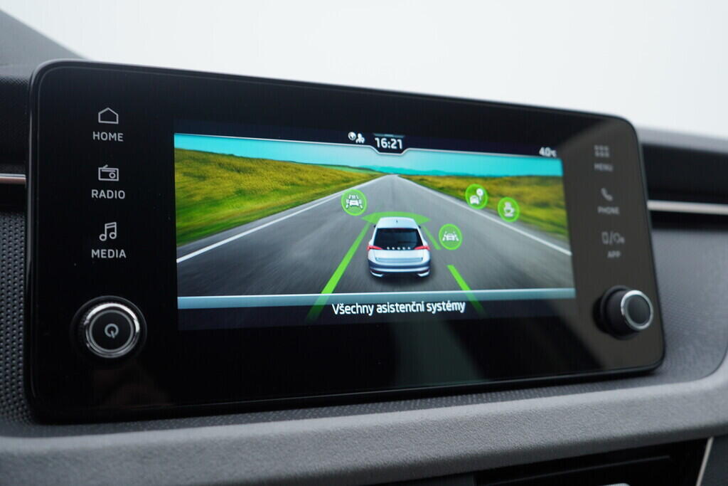 OV190V10308_30.webp_SCALA Top Selection 1.0 TSI 85 kW manuál, DPH