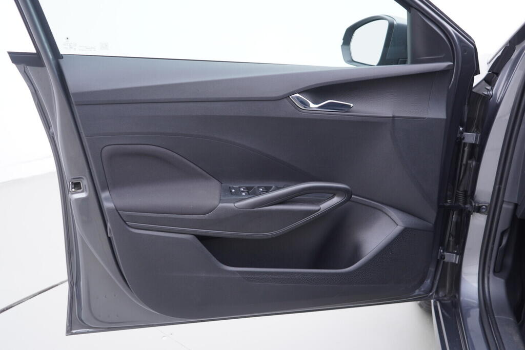 OV190V10309_19.webp_FABIA Selection 1.0 MPI 59 kW manuál, DPH