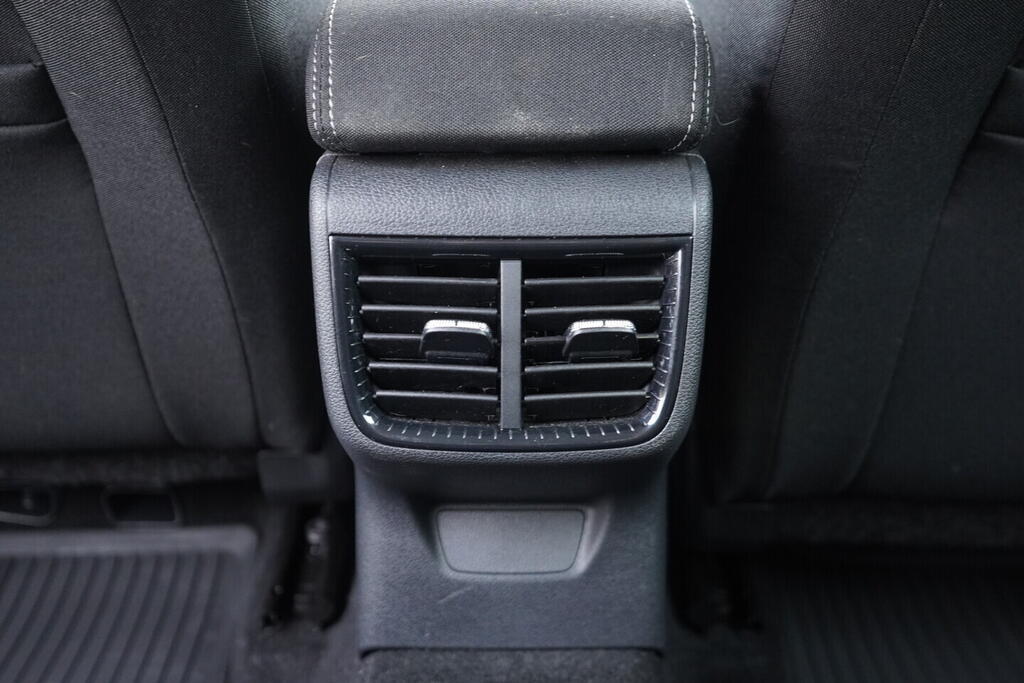 OV190V10309_33.webp_FABIA Selection 1.0 MPI 59 kW manuál, DPH