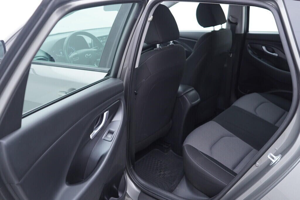 OV190V10310_31.webp_I30 Start 1.6  85 kW manuál