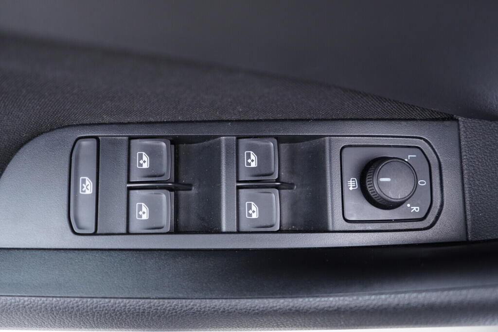 OV190V10314_20.webp_SCALA Ambition 1.5 TSI 110 kW automat, DPH