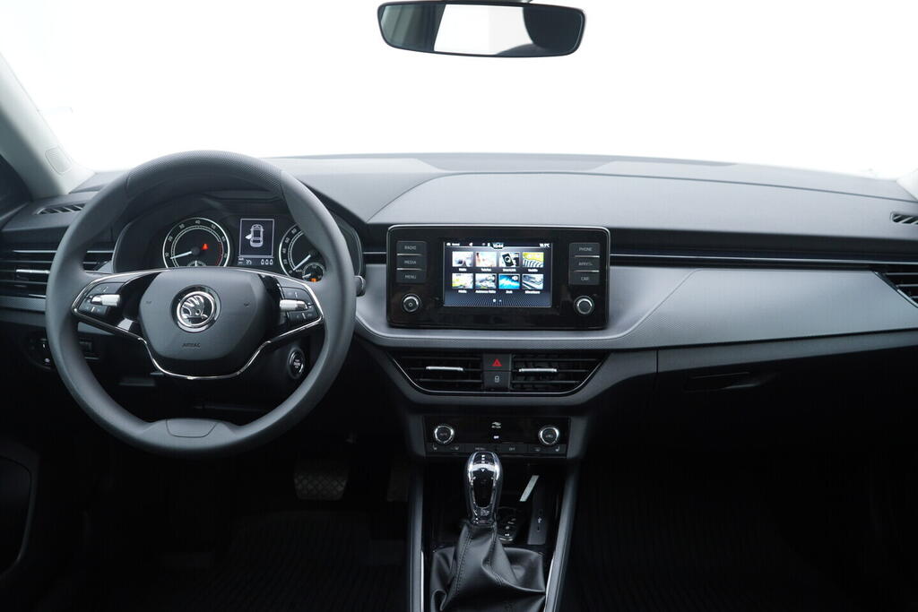 OV190V10314_25.webp_SCALA Ambition 1.5 TSI 110 kW automat, DPH