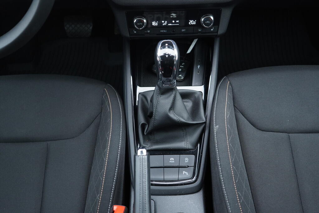 OV190V10314_32.webp_SCALA Ambition 1.5 TSI 110 kW automat, DPH