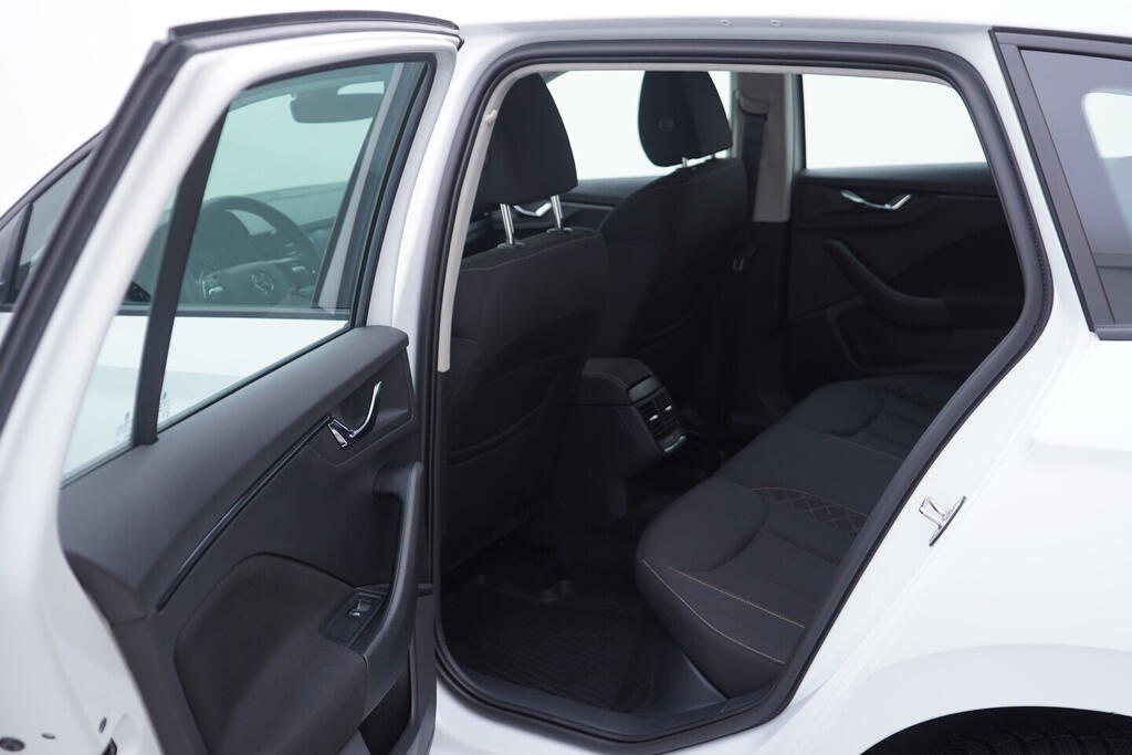 OV190V10314_33.webp_SCALA Ambition 1.5 TSI 110 kW automat, DPH