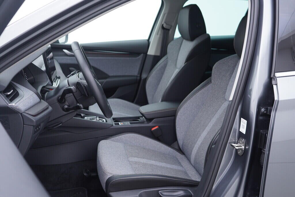 OV190V10322_22.webp_OCTAVIA Top Selection 2.0 TDI 110 kW automat, DPH