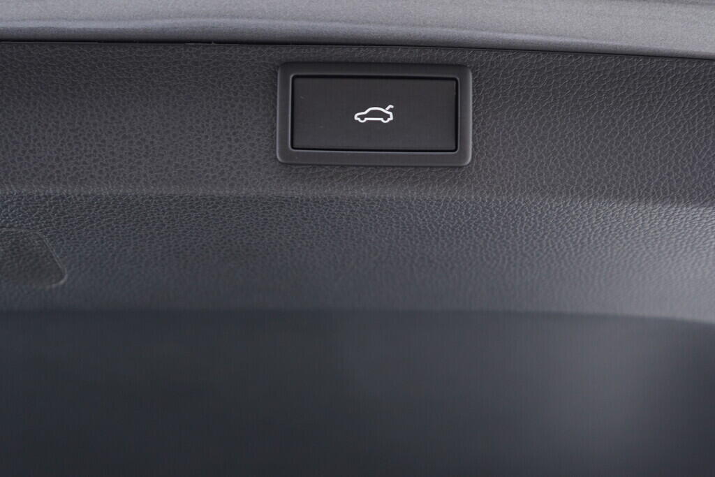 OV190V10324_38.webp_KAROQ  1.5 TSI 110 kW automat, DPH