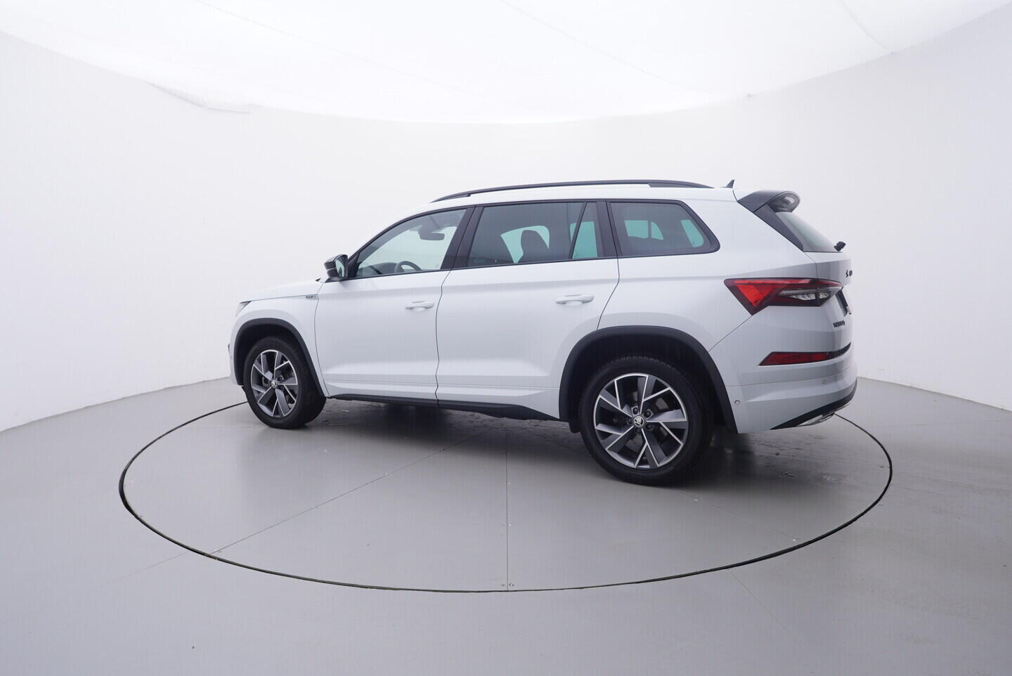 OV190V10330_12.webp_KODIAQ SportLine 2.0 TDI 147 kW automat, DPH