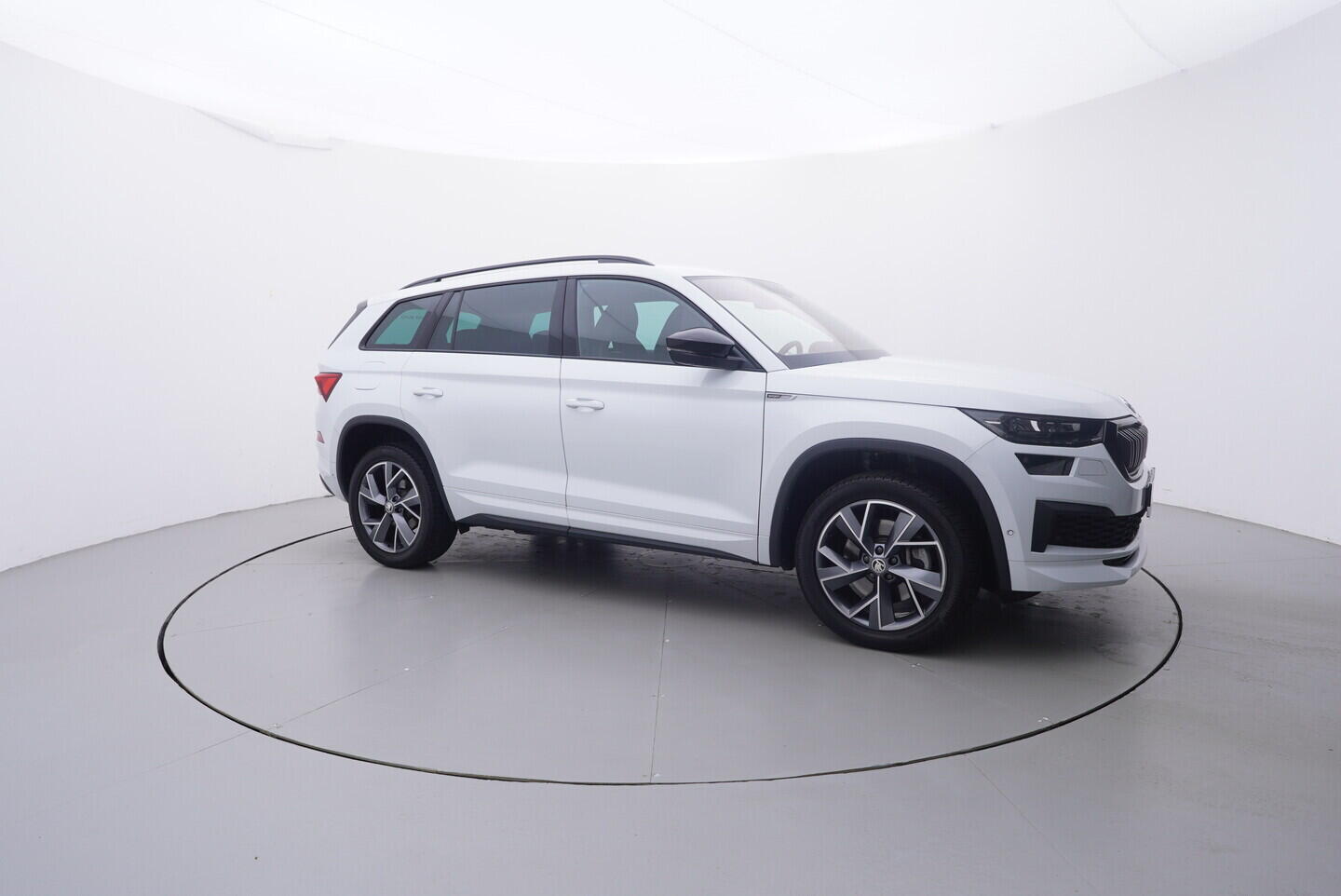 OV190V10330_16.webp_KODIAQ SportLine 2.0 TDI 147 kW automat, DPH