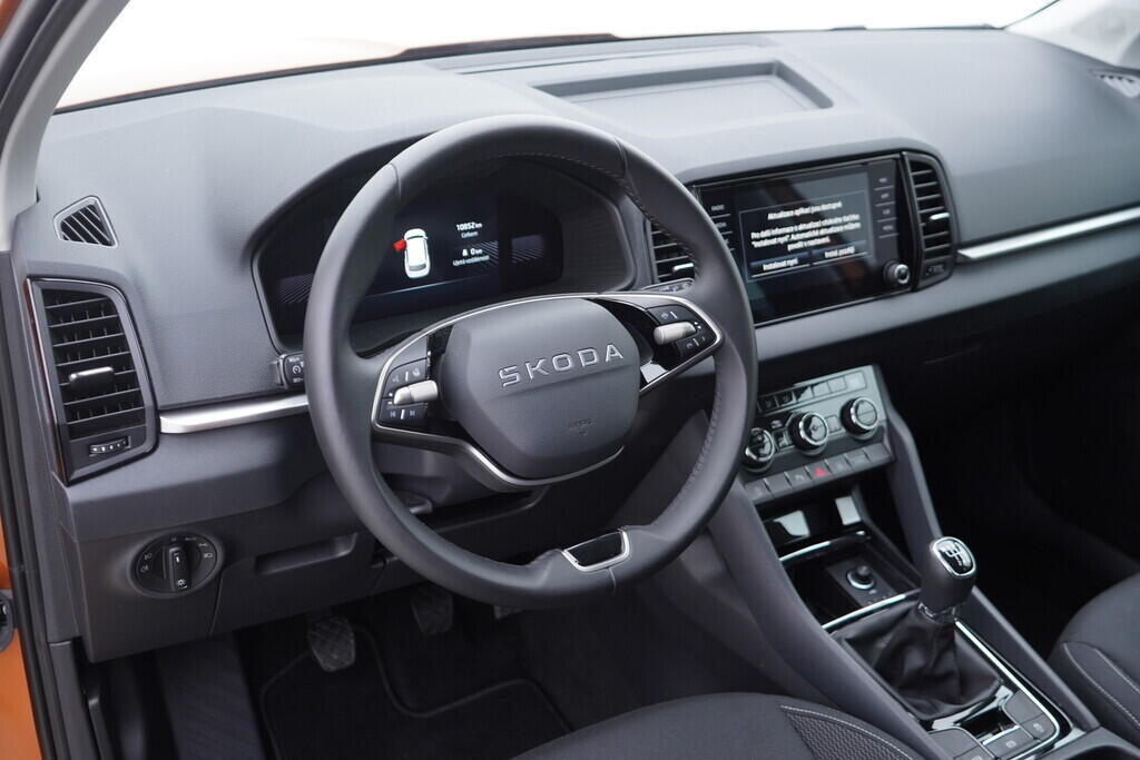 OV190V10331_21.webp_KAROQ Selection 2.0 TDI 85 kW manuál, DPH