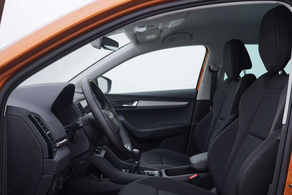 OV190V10331_22.webp_KAROQ Selection 2.0 TDI 85 kW manuál, DPH