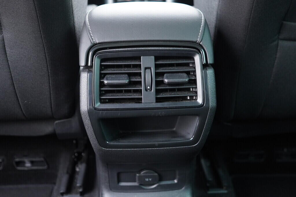 OV190V10331_34.webp_KAROQ Selection 2.0 TDI 85 kW manuál, DPH