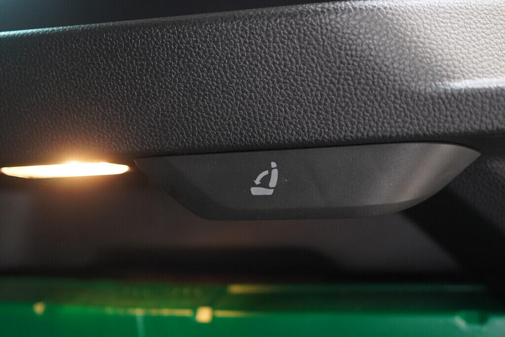 OV190V10331_37.webp_KAROQ Selection 2.0 TDI 85 kW manuál, DPH