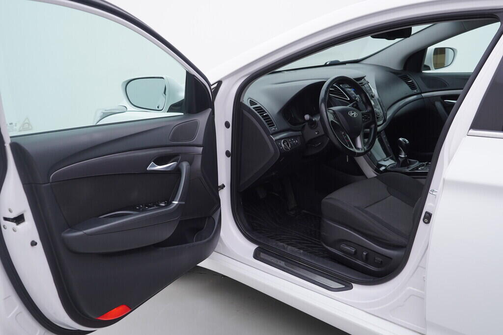 OV190V10332_18.webp_I40  1.7 CRDi  104 kW manuál