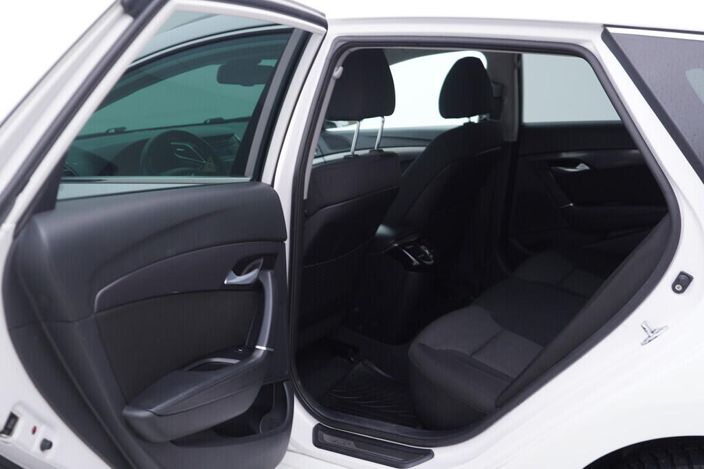 OV190V10332_31.webp_I40  1.7 CRDi  104 kW manuál